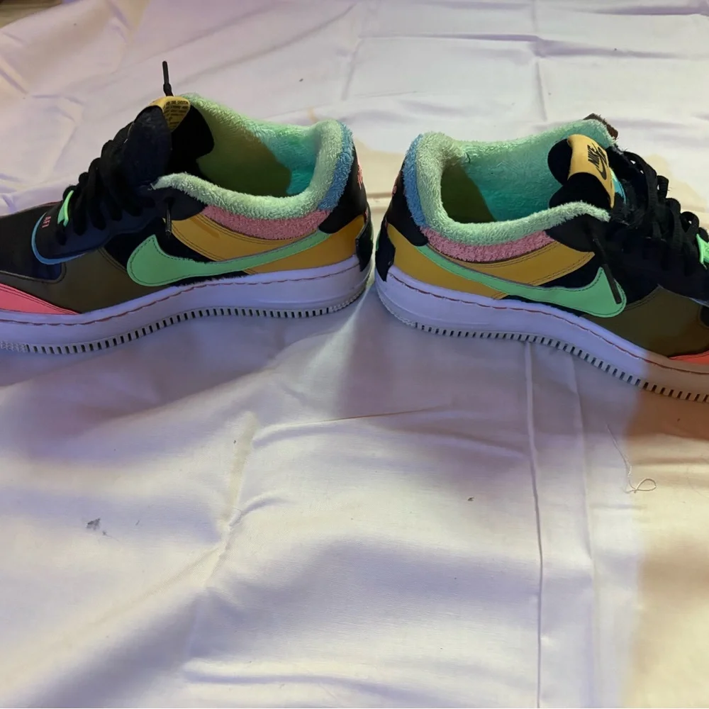 Nike Low-Top Sneakers — Pink, Black, Yellow, Teal Accents - Picture 3 of 6